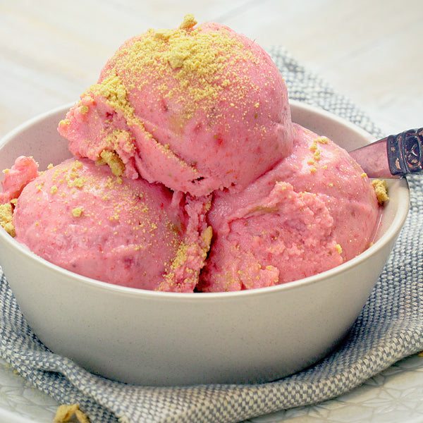 Strawberry & Banana Frozen Yogurt - EasiYo EU